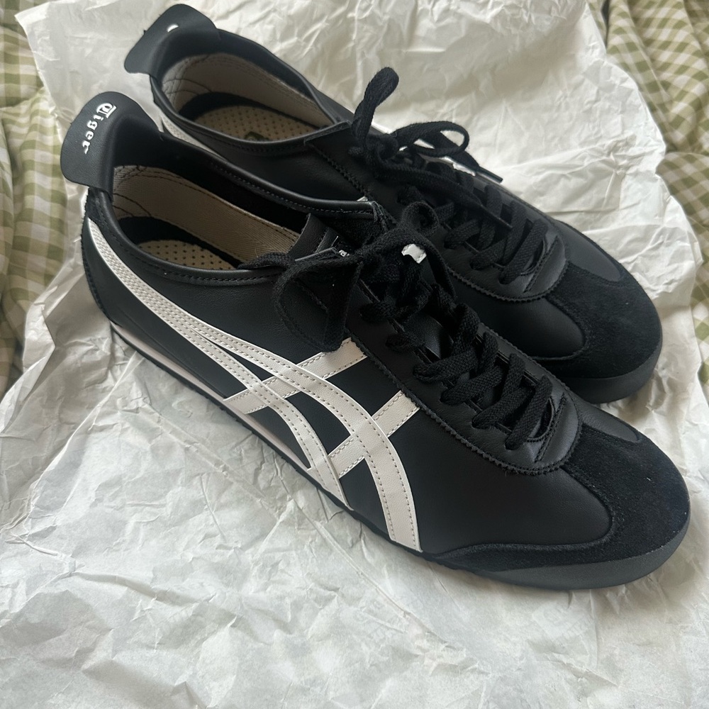 Onitsuka Tiger by Asics Black and White Sneakers Classic Design
